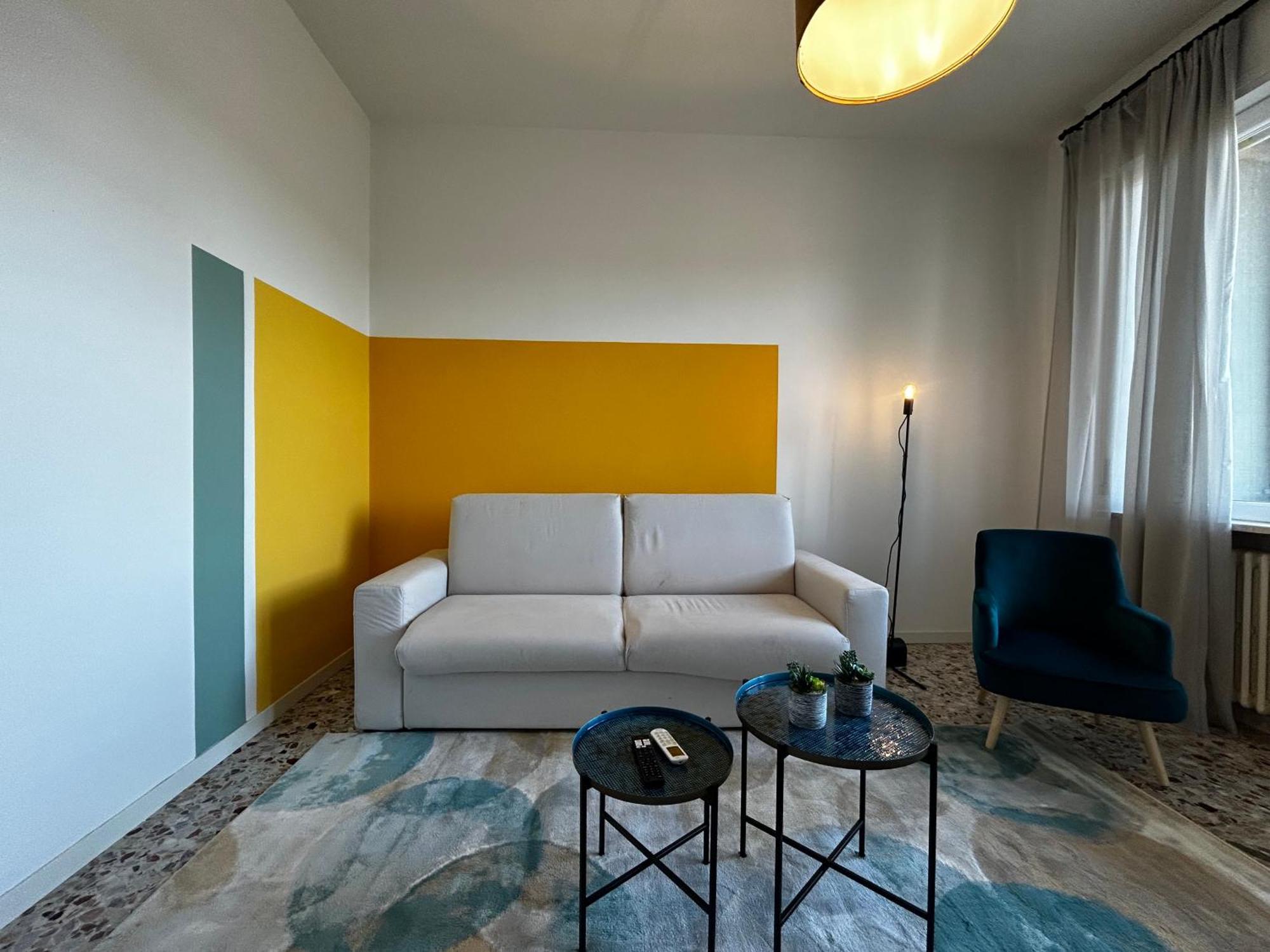 Big House-Private Parking-12" Walk From The Arena Apartment Verona Bagian luar foto