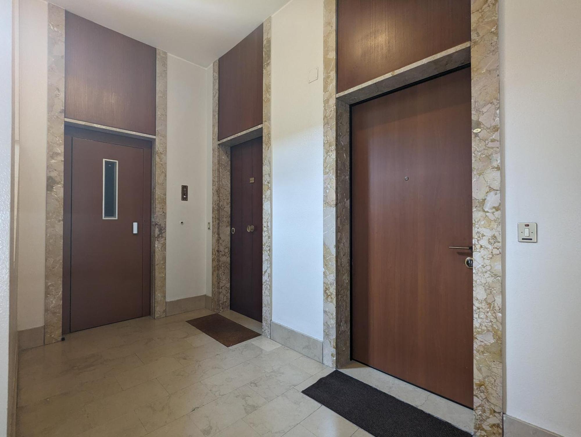 Big House-Private Parking-12" Walk From The Arena Apartment Verona Bagian luar foto